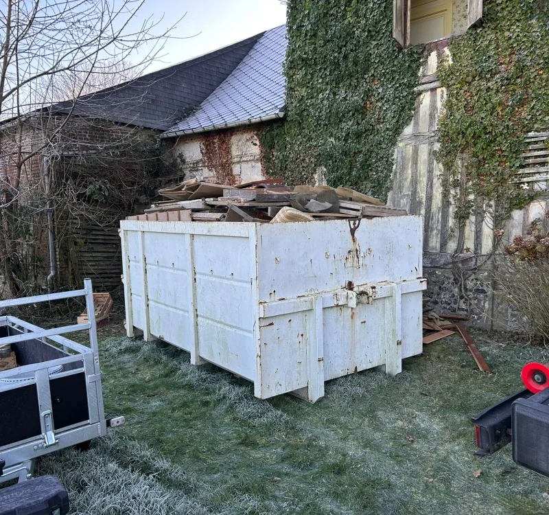 Location de cinq bennes 10 m³ succession immobilier Le Torp a Le Torp-Mesnil 76560 - en cours