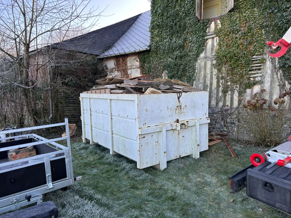 Location de cinq bennes 10 m³ succession immobilier Le Torp a Le Torp-Mesnil 76560 - en cours
